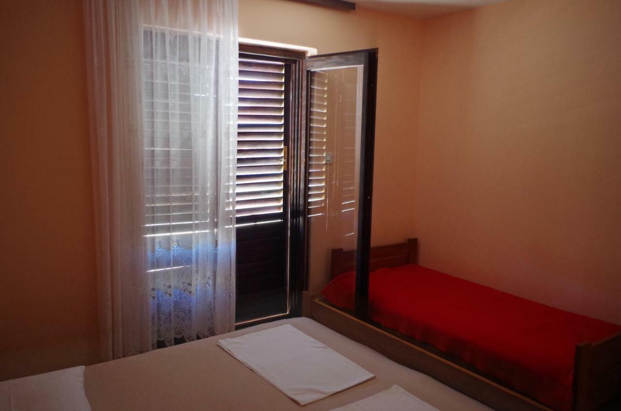 Apartment Lukovo - Puskaric Bagian luar foto